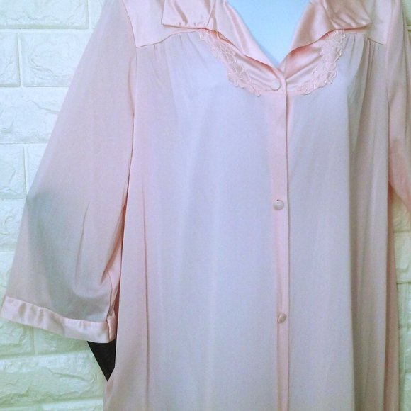 Vintage 90s Vanity Fair Dressing Gown Robe -M Pocket Collar Floral LS Nylon Pink - Picture 4 of 11